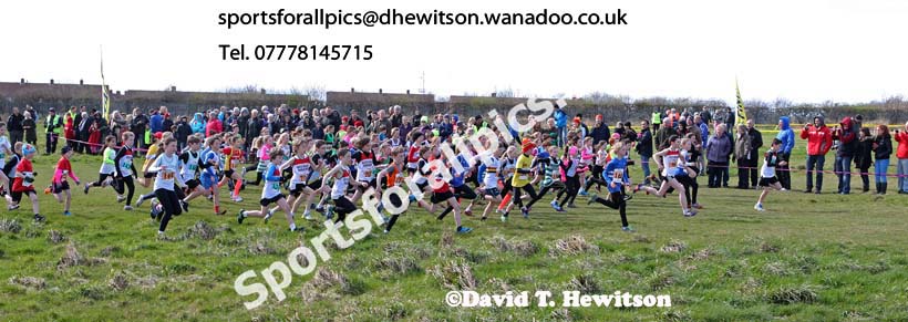 Start of under-11s NEHL, Wrekenton, Gateshead. 2014 NEH, Wrekenton. Photo: David T. Hewitson/Sports for All Pics